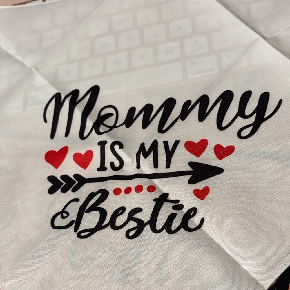 Dog Bandana 'Mommy is My Bestie' - Picture 2 of 3